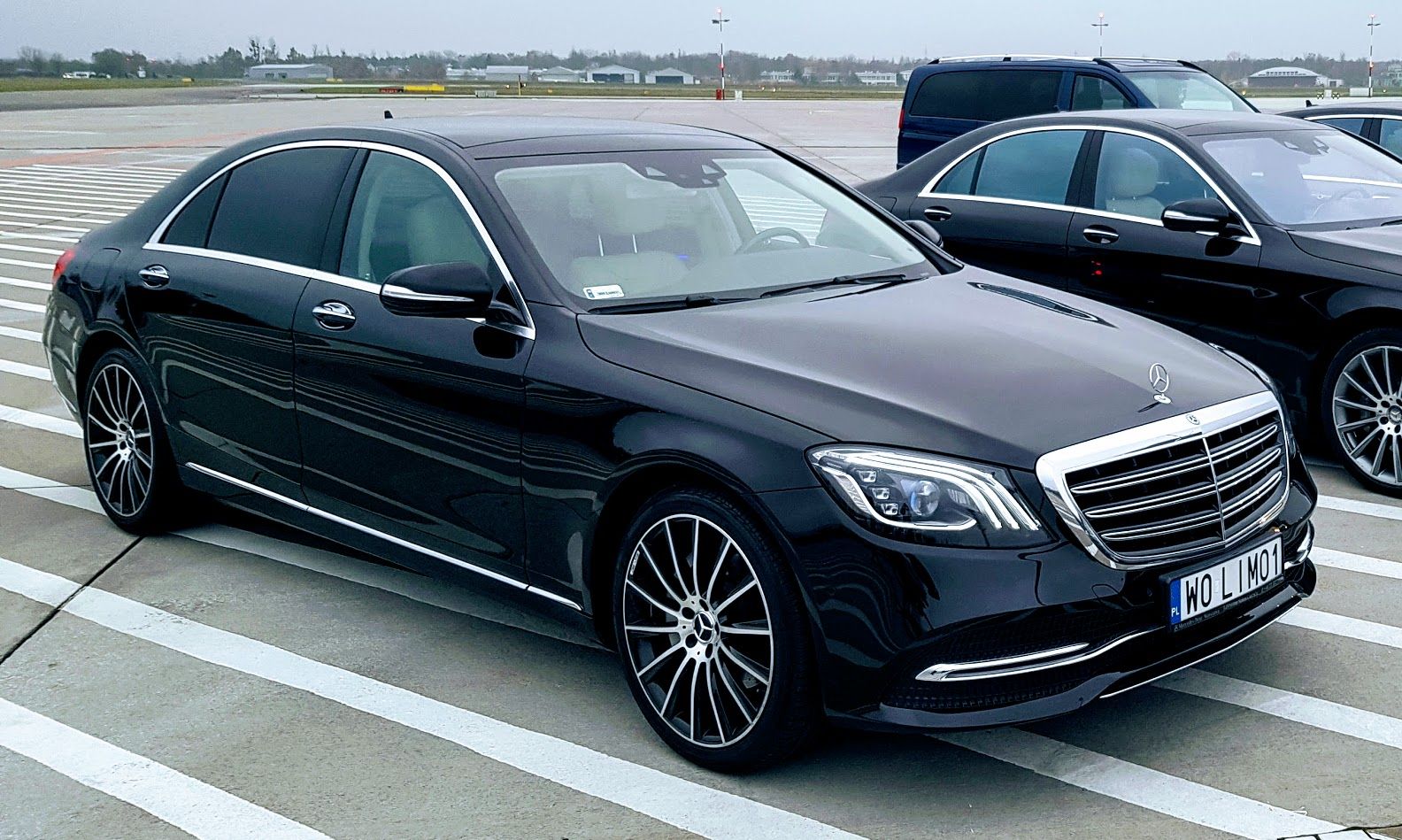 Mercedes S-class, luxurious airport transfer